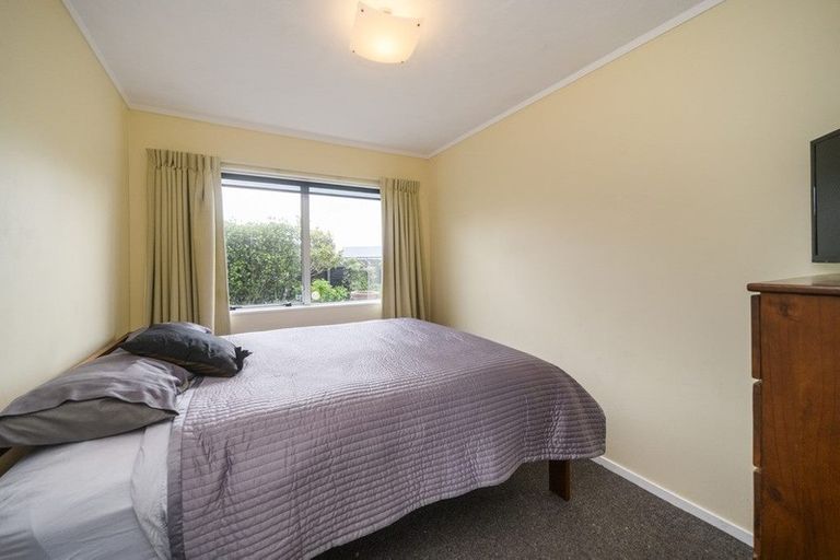 Photo of property in 17 Cargill Grove, Kelvin Grove, Palmerston North, 4414