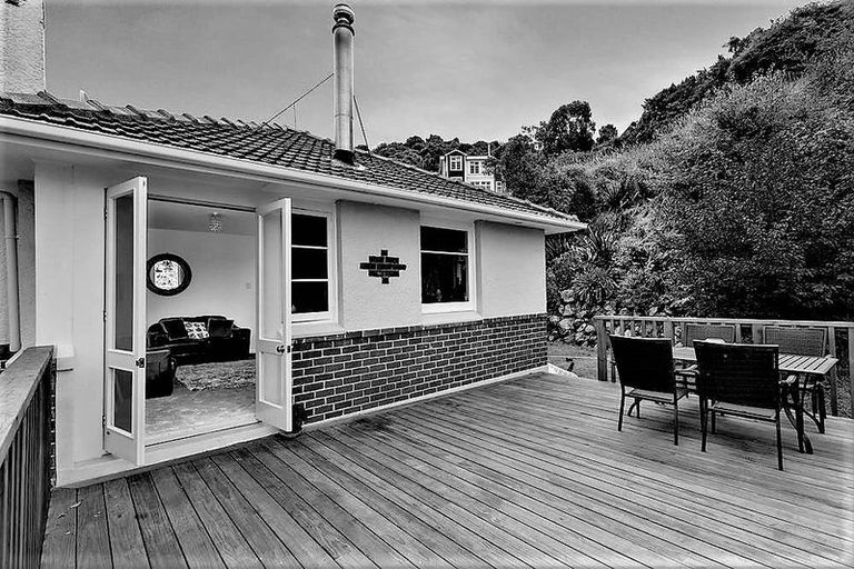 Photo of property in 143 Ravenswood Road, Saint Clair, Dunedin, 9012