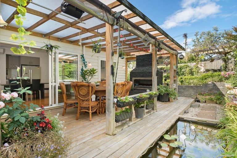 Photo of property in 309a Lake Road, Hauraki, Auckland, 0622