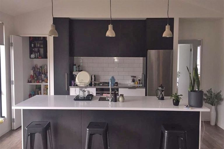 Photo of property in 51 Kirimoko Crescent, Wanaka, 9305