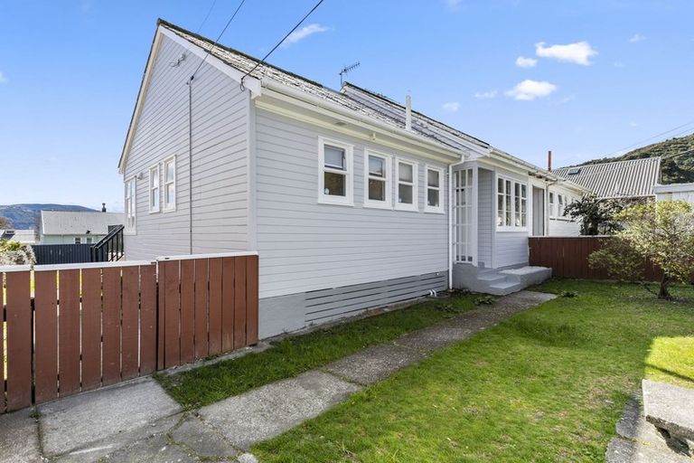 Photo of property in 15 Grierson Street, Naenae, Lower Hutt, 5011