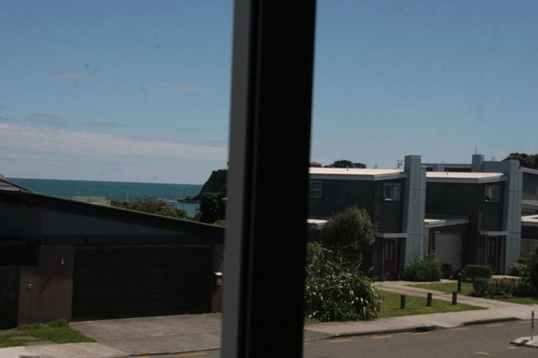 Photo of property in 25a-d Tireti Road, Titahi Bay, Porirua, 5022