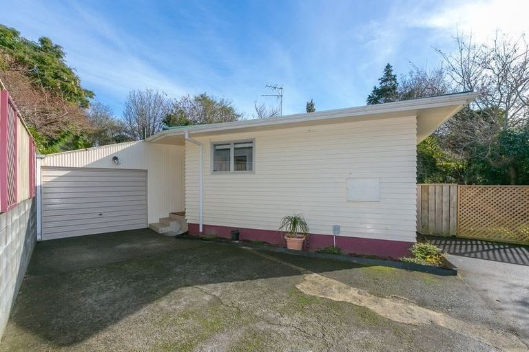 Photo of property in 5a Marina Grove, Frankleigh Park, New Plymouth, 4310