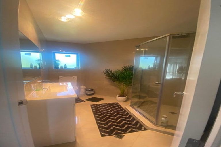 Photo of property in 10b Malte Brun Place, Papatoetoe, Auckland, 2025