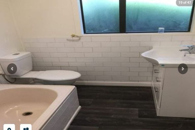 Photo of property in 132 Parkvale Road, Karori, Wellington, 6012