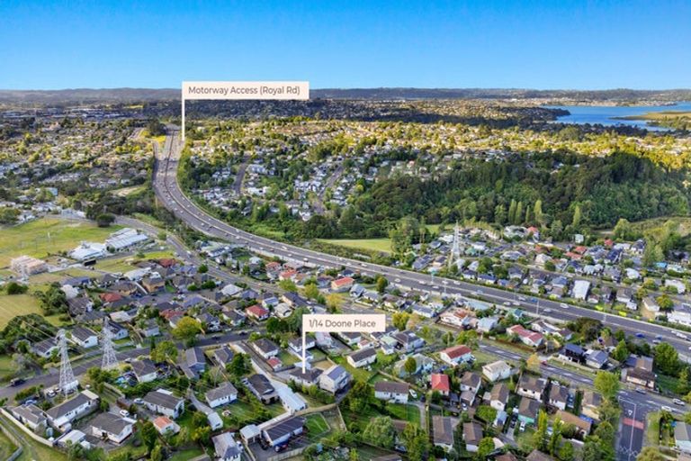 Photo of property in 1/14 Doone Place, Massey, Auckland, 0614