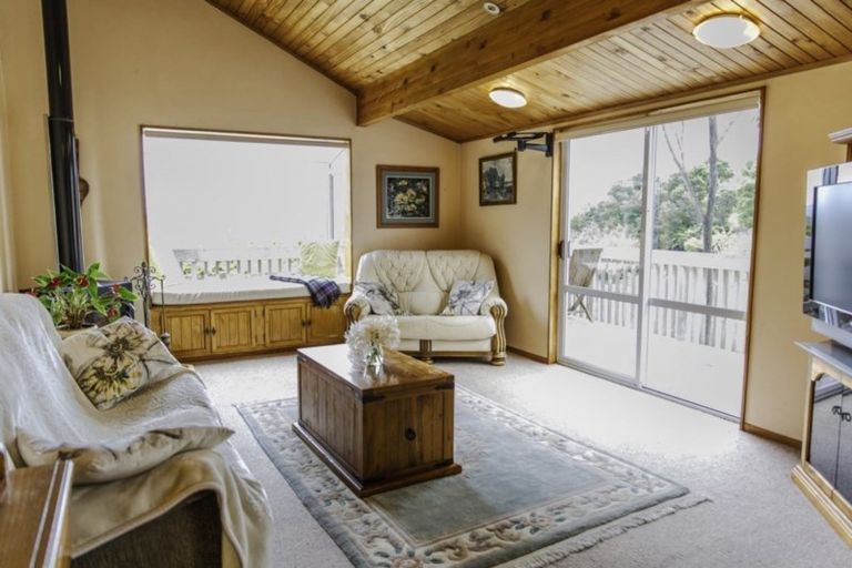 Photo of property in 3 West Road, Kaukapakapa, 0873