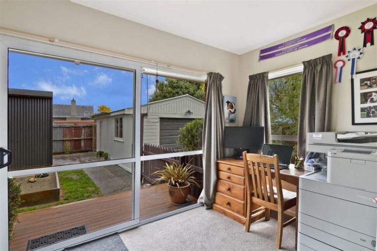 Photo of property in 9 Geelong Place, Burnside, Christchurch, 8053