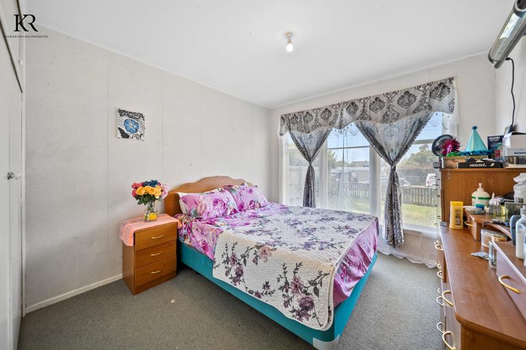 Photo of property in 53 Waipani Road, Te Atatu Peninsula, Auckland, 0610