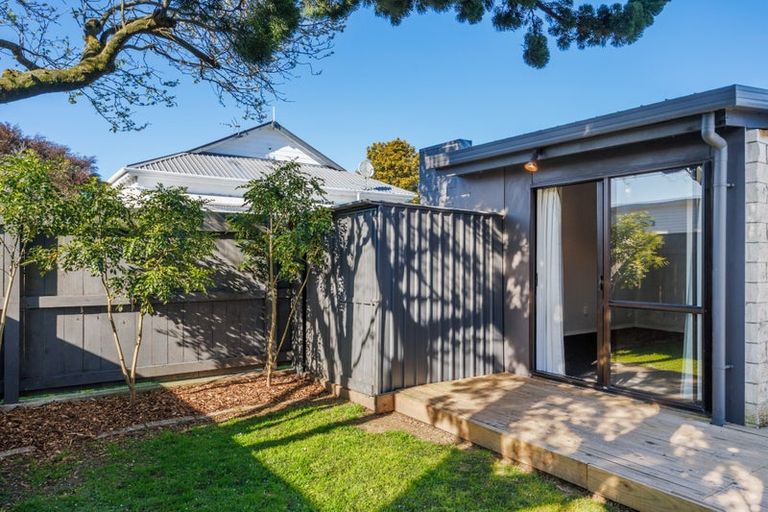 Photo of property in 4/521 Featherston Street, Roslyn, Palmerston North, 4414