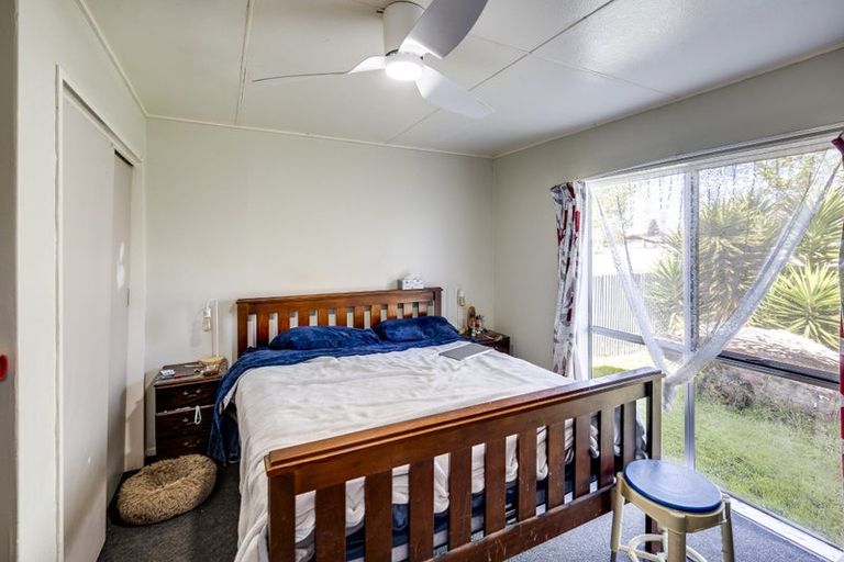 Photo of property in 4 Palgrave Avenue, Flaxmere, Hastings, 4120