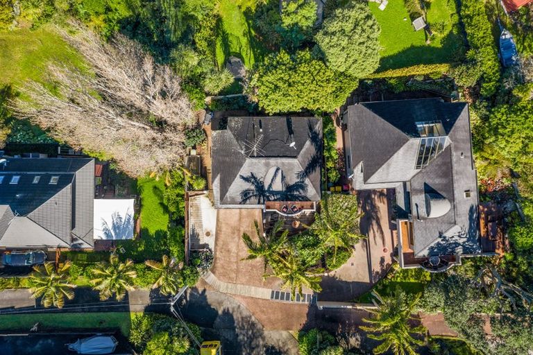 Photo of property in 2/24 Heathcote Road, Castor Bay, Auckland, 0620