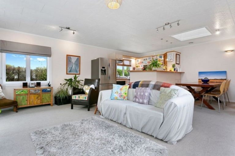 Photo of property in 12 Glover Street, Leamington, Cambridge, 3432