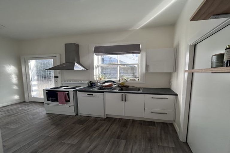 Photo of property in 39 Thompson Street, Mount Cook, Wellington, 6011