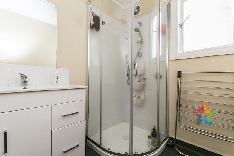 Photo of property in 2 Henry Street, Kilbirnie, Wellington, 6022