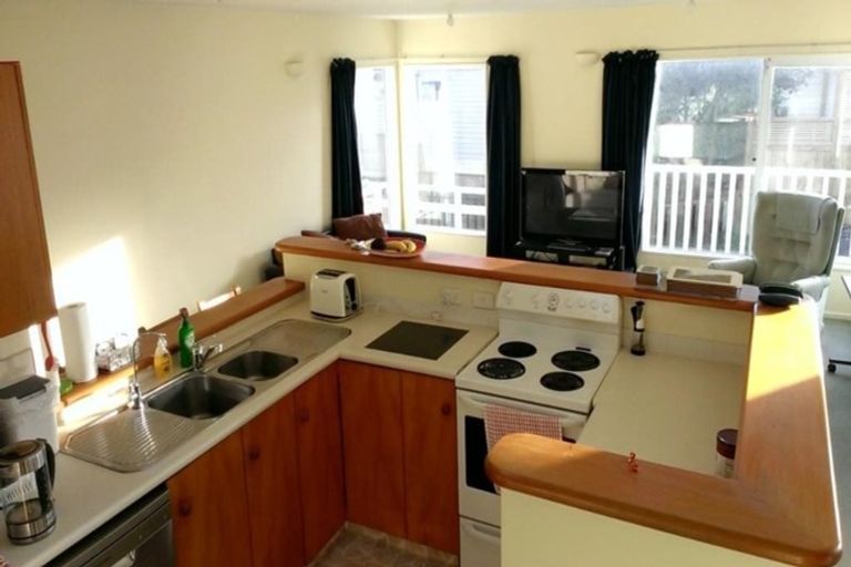 Photo of property in 31b The Esplanade, Raumati South, Paraparaumu, 5032