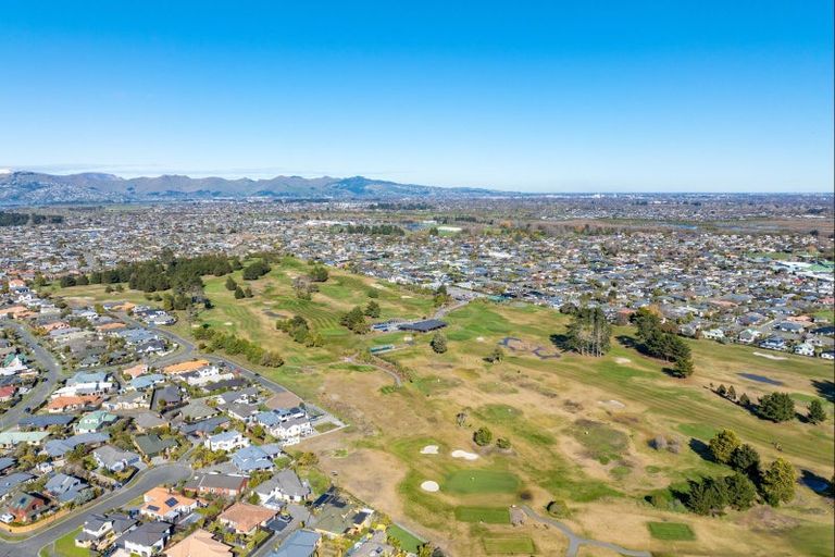 Photo of property in 4 Sandpiper Place, Waimairi Beach, Christchurch, 8083