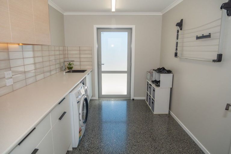 Photo of property in 116 Stratford Drive, Cable Bay, 0420