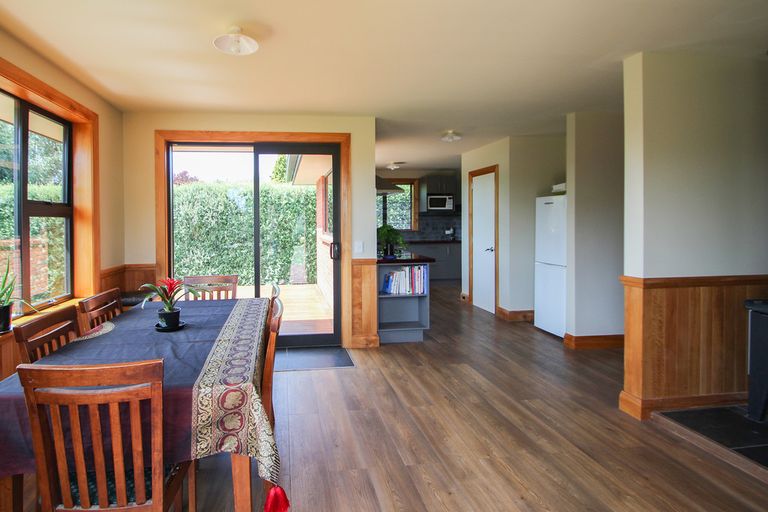 Photo of property in 18 Maclean Street, Glenavy, Waimate, 7980