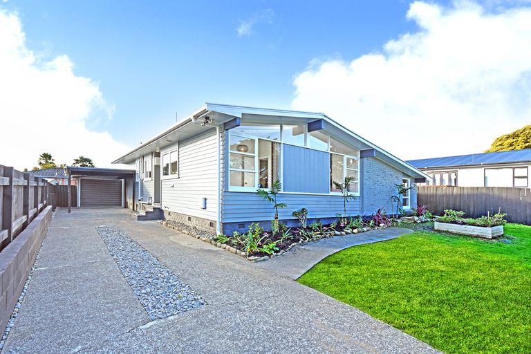 Photo of property in 54 Gainsborough Street, Manurewa, Auckland, 2102