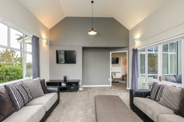 Photo of property in 215 Elgin Road, Balaclava, Dunedin, 9011