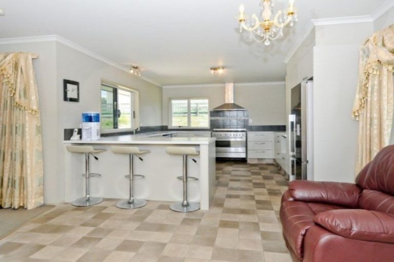 Photo of property in 116 Farnborough Drive, Grandview Heights, Hamilton, 3200