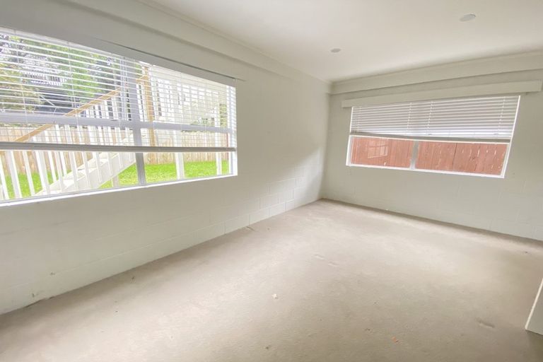 Photo of property in 1/36 Sandiacre Way, Browns Bay, Auckland, 0630