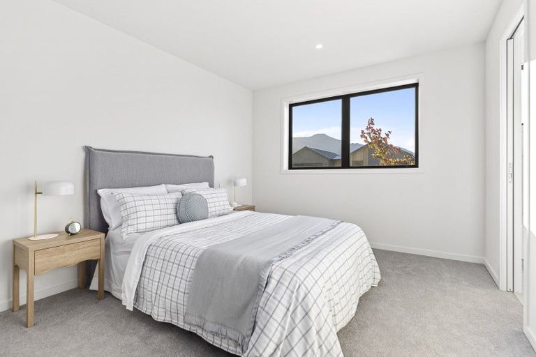Photo of property in 8 Buttercup Street, Wanaka, 9382