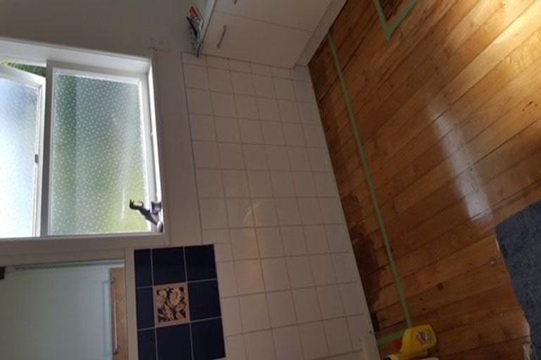 Photo of property in 26 Elizabeth Drive, West Harbour, Auckland, 0618