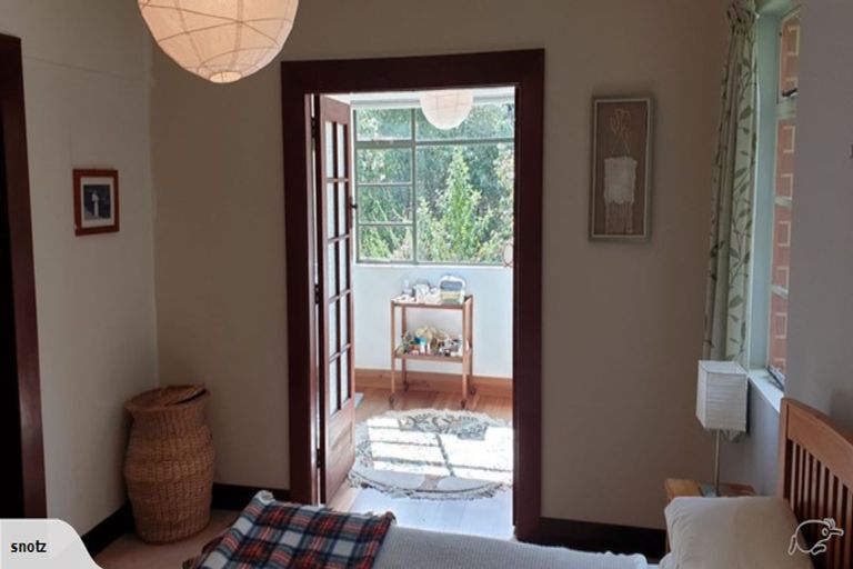 Photo of property in 18 Newgate Street, Picton, 7220