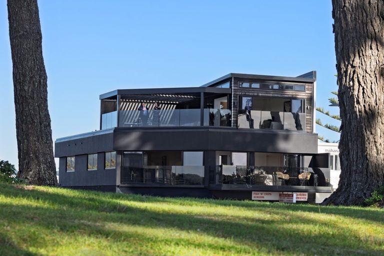 Photo of property in 554 Papamoa Beach Road, Papamoa Beach, Papamoa, 3118