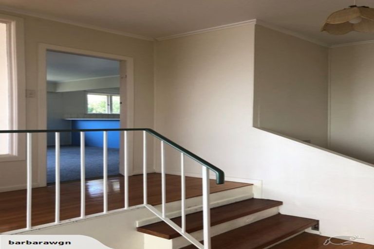Photo of property in 15 Bancroft Terrace, Newlands, Wellington, 6037