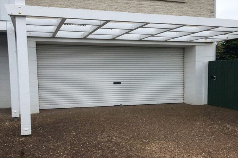 Photo of property in 3 Idesia Place, Totara Heights, Auckland, 2105