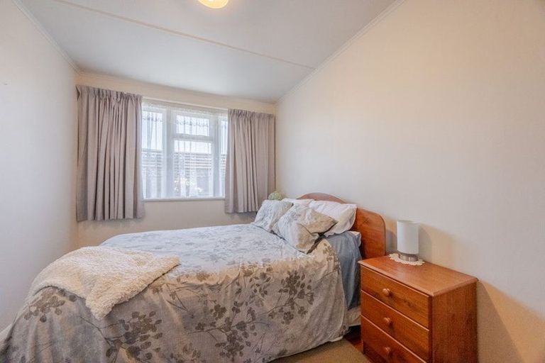 Photo of property in 700 Grove Road, Mayfair, Hastings, 4122