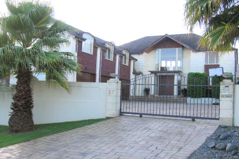 Photo of property in 27 Grammar School Road, Pakuranga, Auckland, 2010