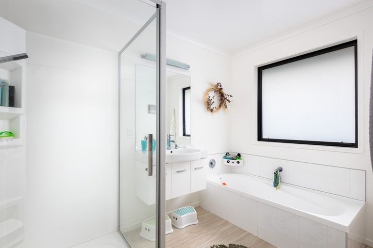 Photo of property in 503 Richmond Road, Lepperton, New Plymouth, 4373