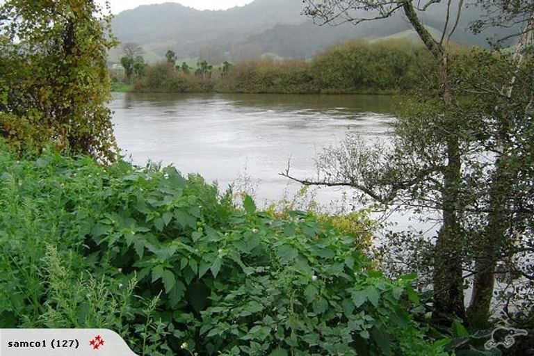 Photo of property in 84 Great South Road, Huntly, 3700