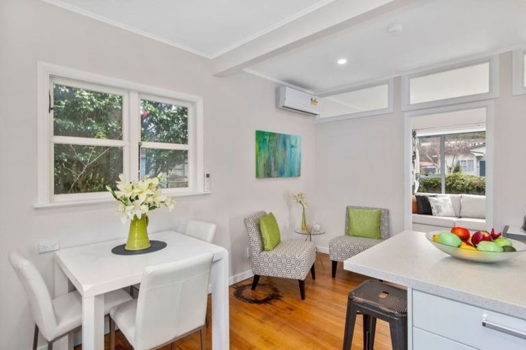 Photo of property in 34 Findlay Street, Tawa, Wellington, 5028