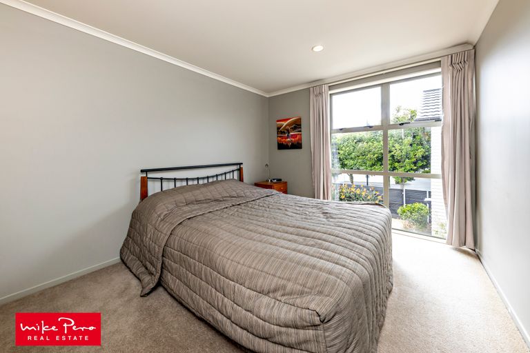 Photo of property in 47 Bruce Pulman Drive, Takanini, 2112