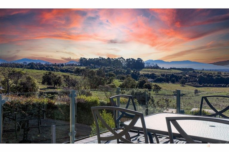 Photo of property in 6 Pye Road, Geraldine Downs, Geraldine, 7991