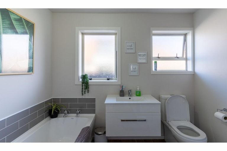 Photo of property in 15 Belmont Street, Avondale, Christchurch, 8061