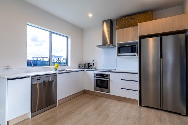 Photo of property in 15 Heri Lane, Westgate, Auckland, 0814