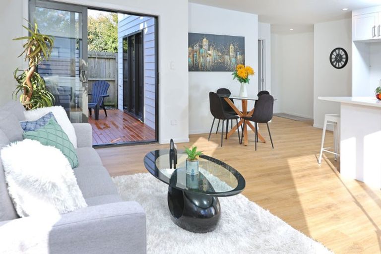 Photo of property in 538b Swanson Road, Ranui, Auckland, 0612