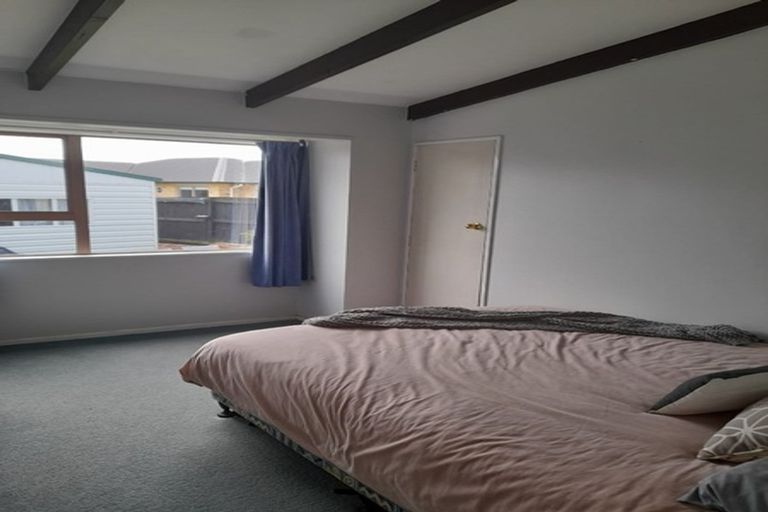 Photo of property in 2 Channel View Road, Clarks Beach, Pukekohe, 2679