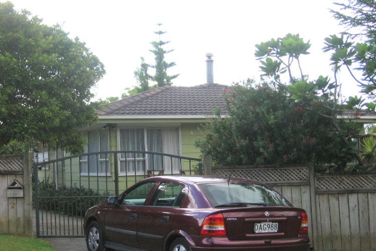 Photo of property in 21 Lemnos Place, Titirangi, Auckland, 0604