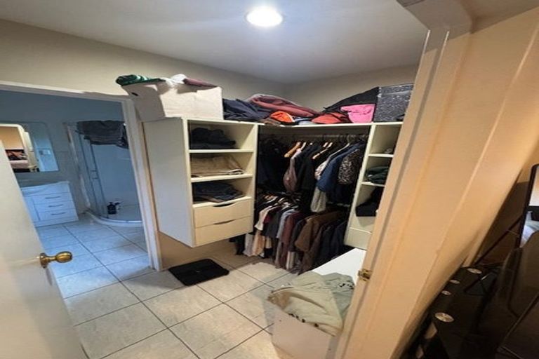 Photo of property in 28a Kingdale Road, Henderson, Auckland, 0610