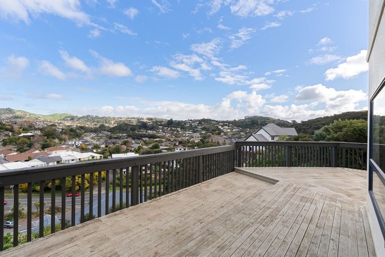 Photo of property in 60 Molyneux Close, Whitby, Porirua, 5024
