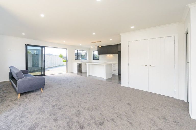 Photo of property in 1 Rangeview Drive, Kelvin Grove, Palmerston North, 4414