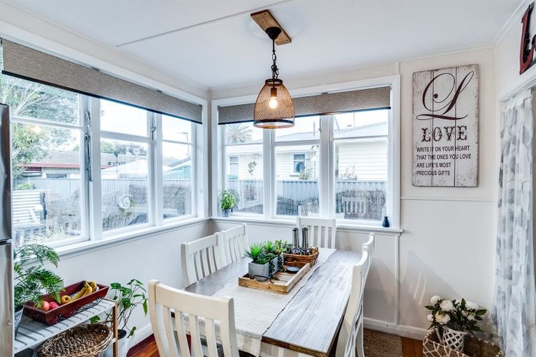 Photo of property in 143 Nuffield Avenue, Marewa, Napier, 4110