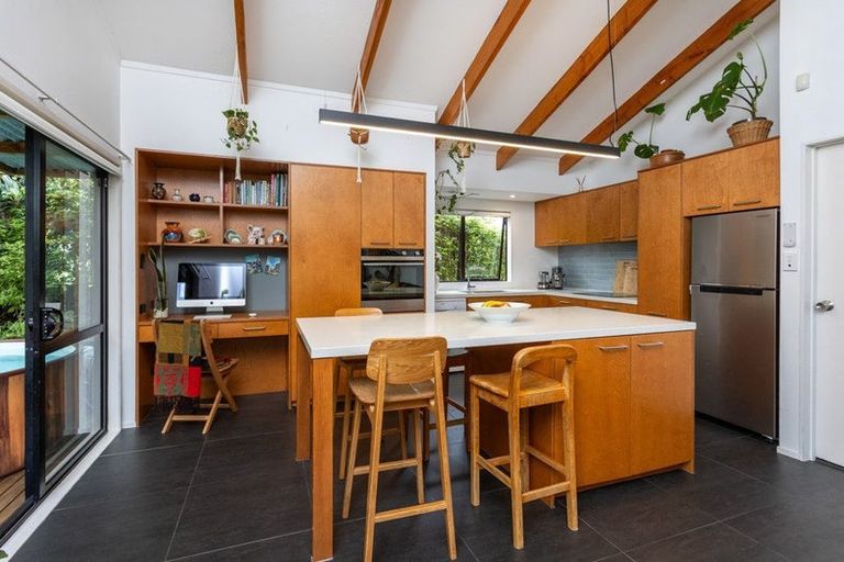 Photo of property in 1/92 Kervil Avenue, Te Atatu Peninsula, Auckland, 0610